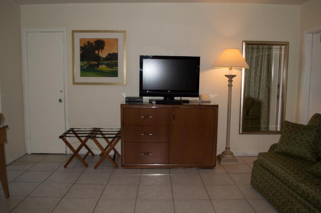 Downtown Hollywood Gardens Inn & Suites Exterior foto